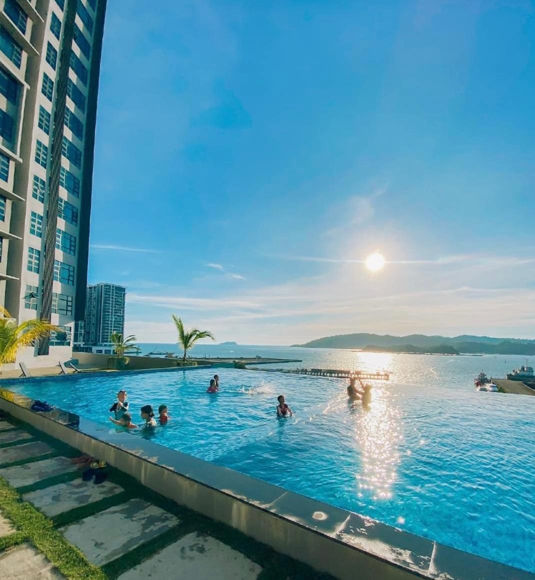 Seaview Luxury Condo Homestay 2Bed 2Bath Jesselton Quay By R2 Residence Kota Kinabalu Exterior foto